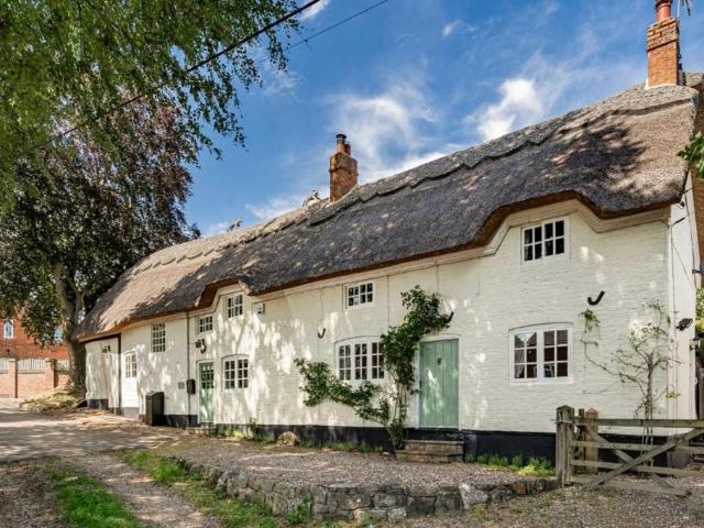 House for sale in Stanford On Avon, Leicestershire