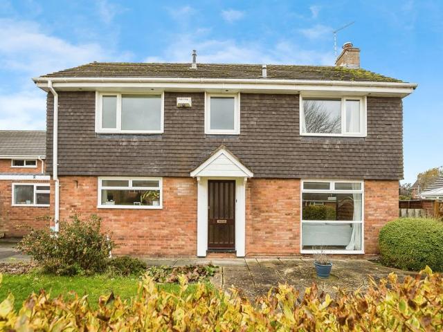 House for sale in Mickle Trafford, Cheshire