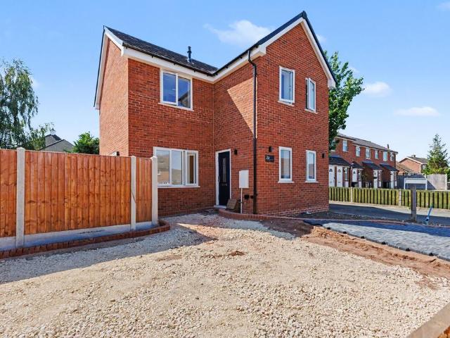 House for sale in Drakes Broughton and Wadborough, Crookhill