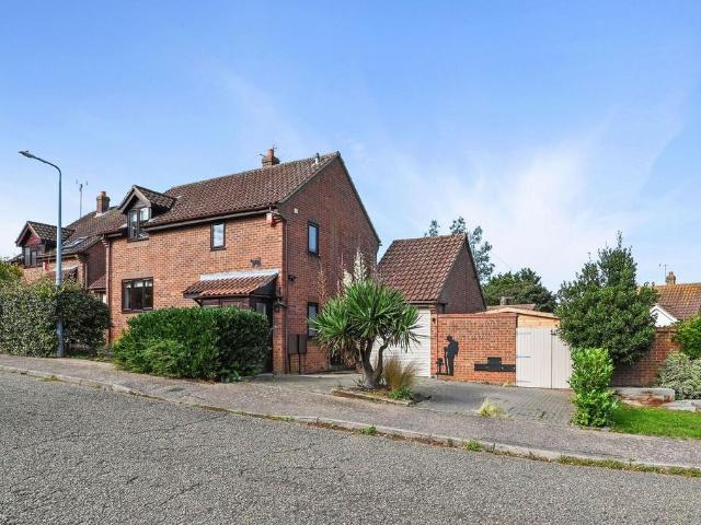 House for sale in Maidenhall, Key Street