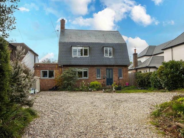 House for sale in Batchworth, Hertfordshire