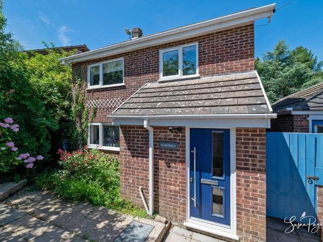 House for sale in Havenstreet, Isle Of Wight
