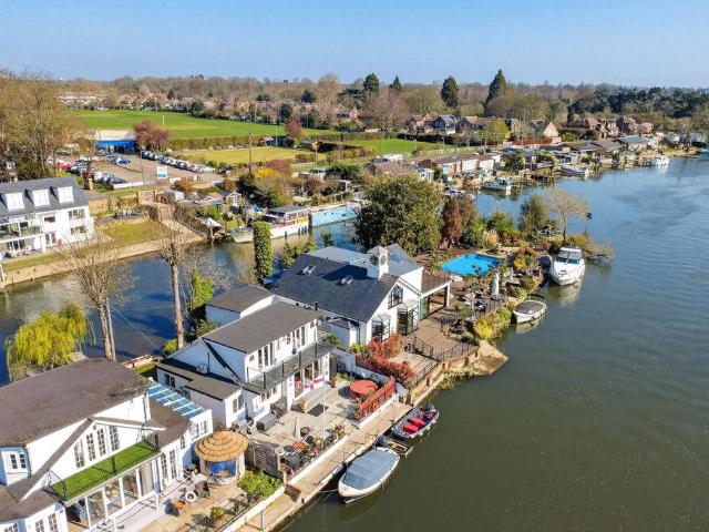 House for sale in Lower Halliford, Surrey