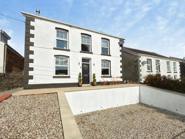 House for sale in Pontardawe, Trebanos