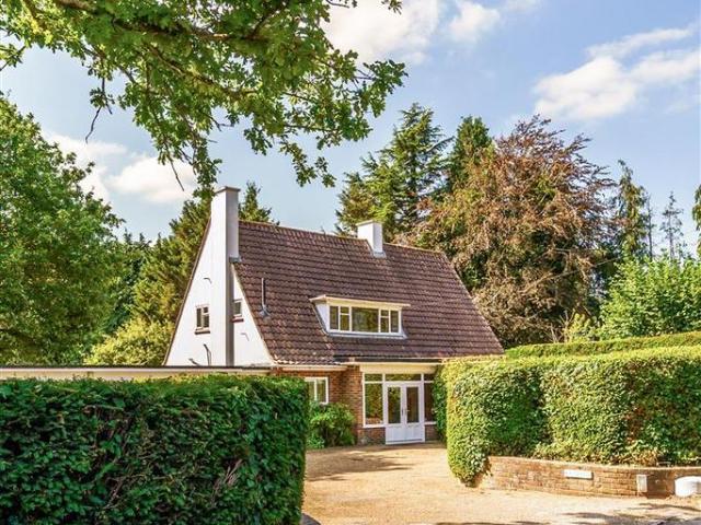 House for sale in Red Hill, Surrey