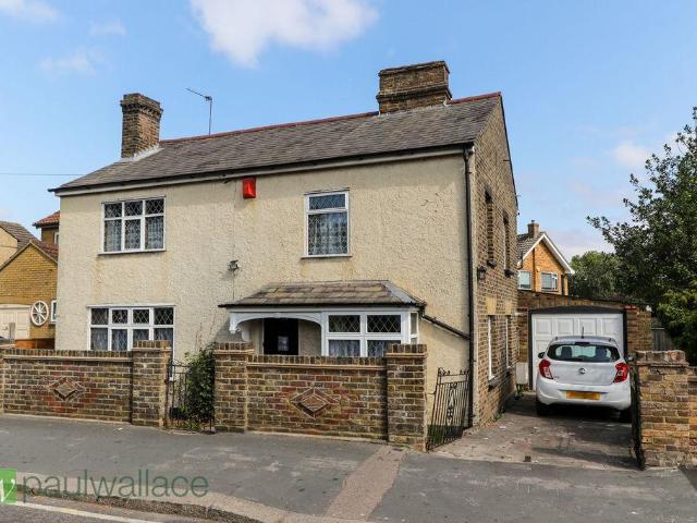 House for sale in Broxbourne, Hertfordshire