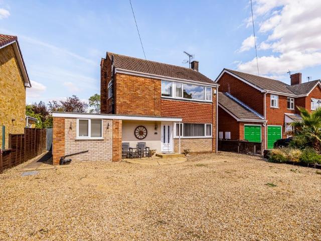 House for sale in Crossgate, South Holland