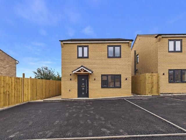 House for sale in Oundle, North Northamptonshire