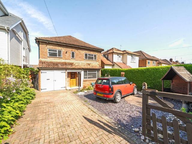 House for sale in Wrecclesham, Fole