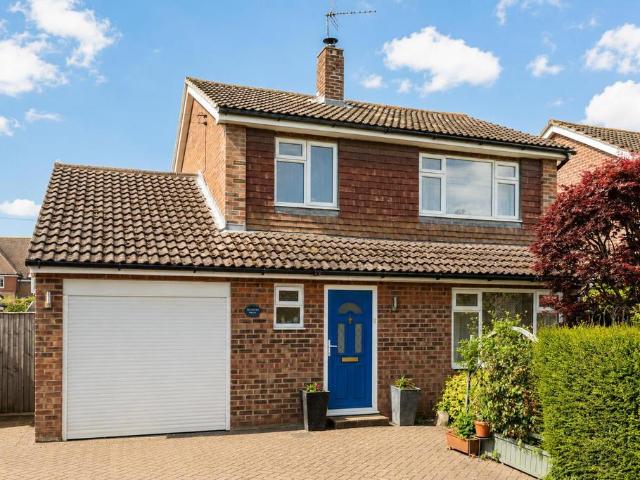 House for sale in Perryfields, West Sussex