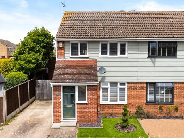 House for sale in Chipping Hill, Essex
