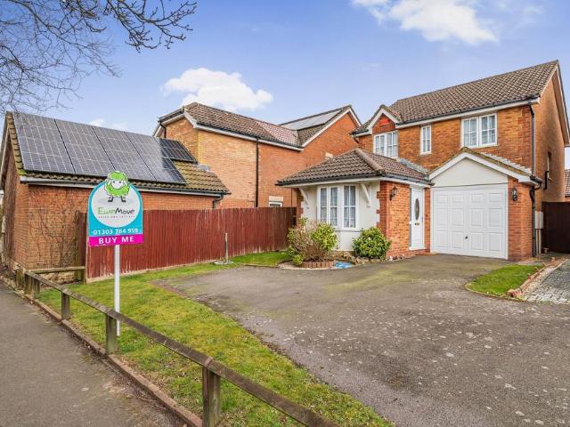 House for sale in Hawkinge, Folkestone