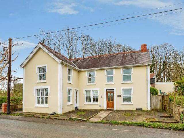 House for sale in Penrhiw-Pâl, Adpar