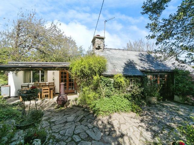 House for sale in Pwllheli, Wales