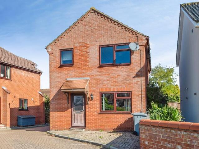 House for sale in Acle, Crostwick