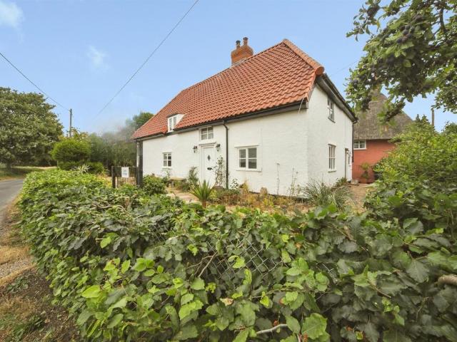 House for sale in Bedingfield, Suffolk