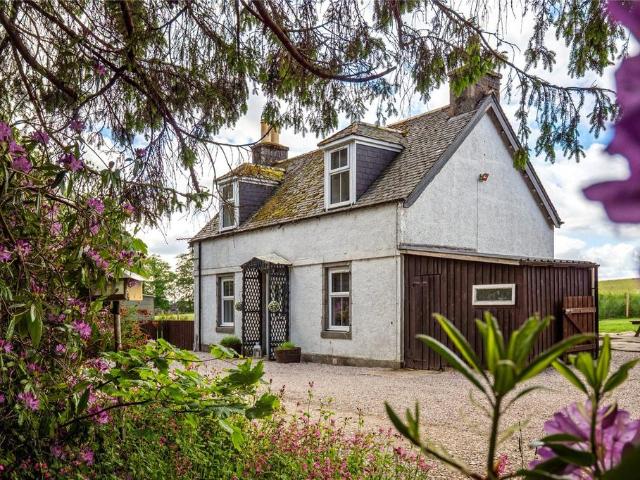 House for sale in Dunecht, Scotland