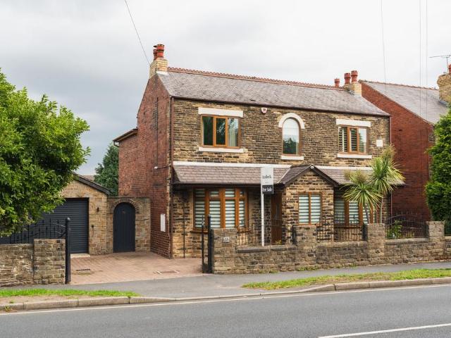 House for sale in Woodhouse, South Yorkshire