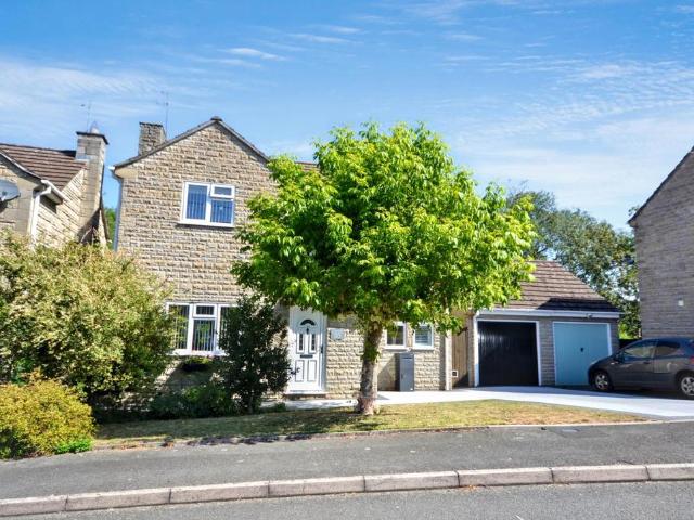House for sale in Crookhill, Worcestershire