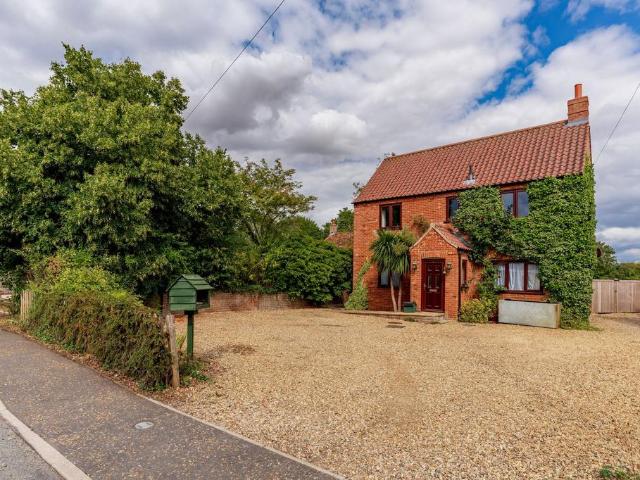 House for sale in Crostwick, Norfolk