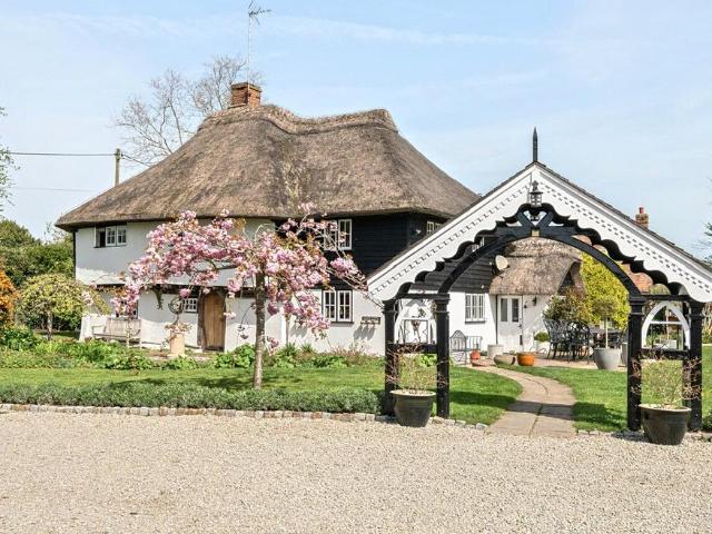 House for sale in Oad Street, Kent