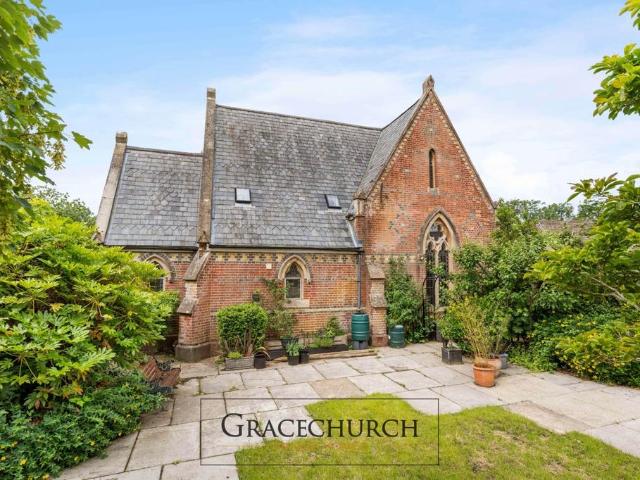 House for sale in Perryfields, West Sussex
