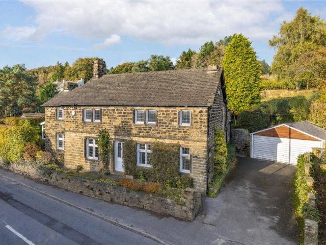 House for sale in Tranmere Park, West Yorkshire