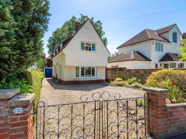 House for sale in Earlham Rise, East Bank