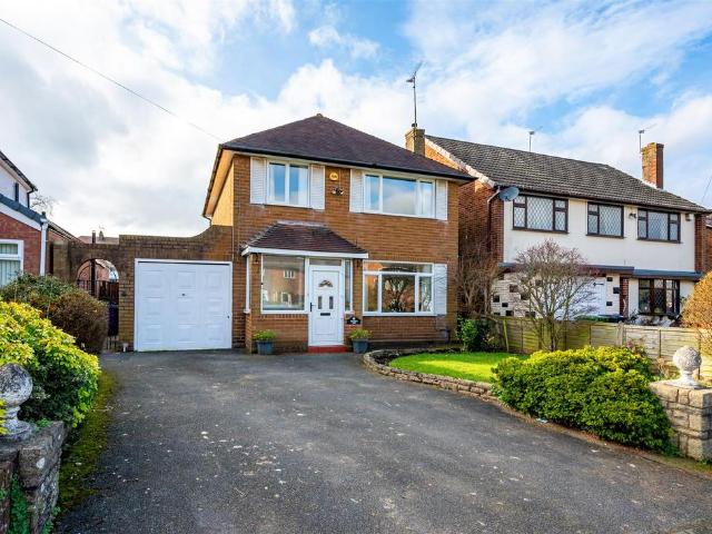 House for sale in Aldersley, West Midlands