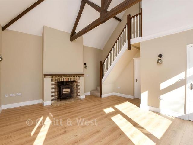 House for sale in The Butts, Kent