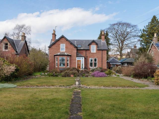 House for sale in Alyth, Scotland