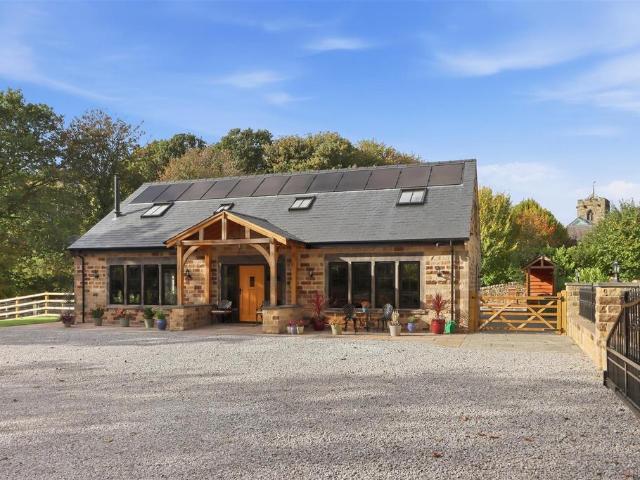 House for sale in Wingerworth, North East Derbyshire