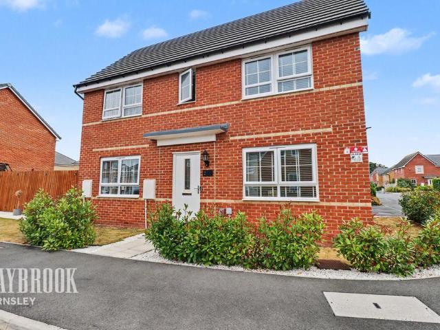 House for sale in Royston, South Yorkshire