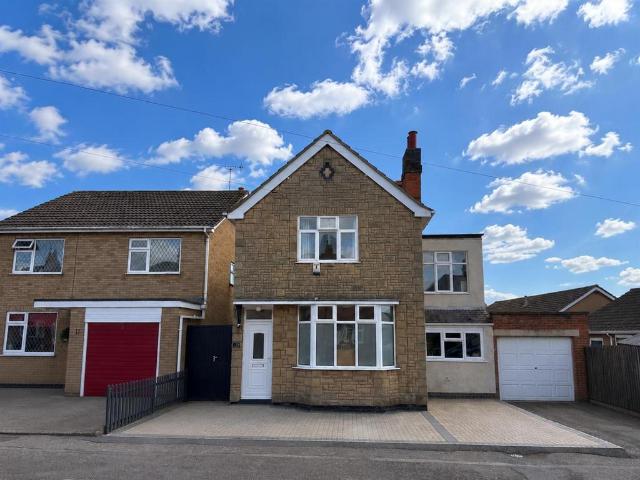 House for sale in Pinfold, Leicestershire