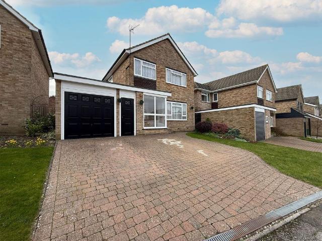 House for sale in Stipers Hill, Dunstable