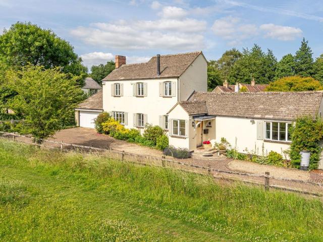 House for sale in Great Somerford, Wiltshire
