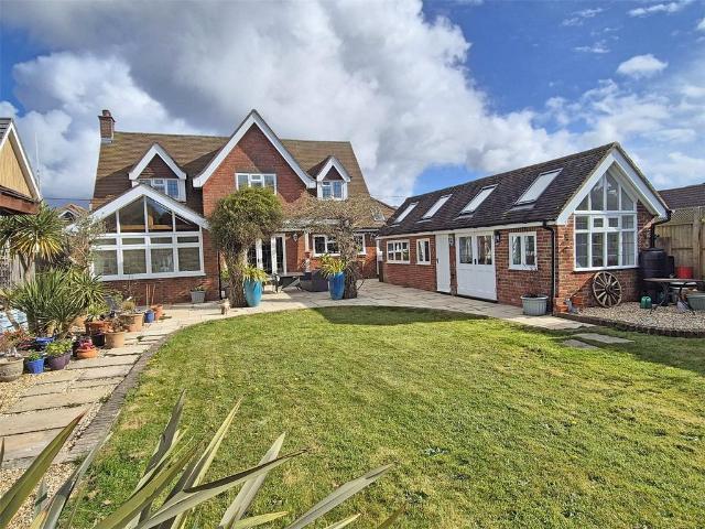 House for sale in Old Milton, Ashurst Bridge
