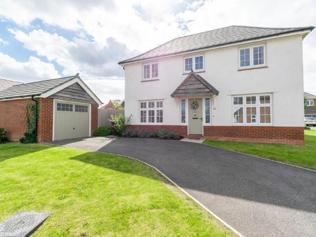 House for sale in Roby Mill, Lancashire