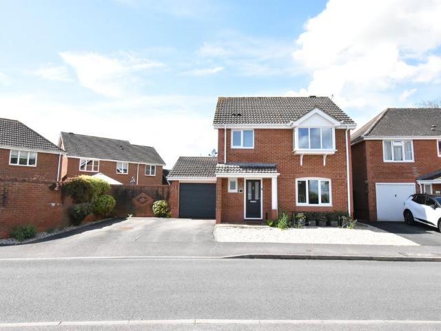 House for sale in Priors Park, Tewkesbury