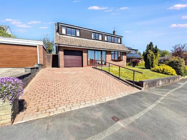 House for sale in Kingsley Moor, Staffordshire