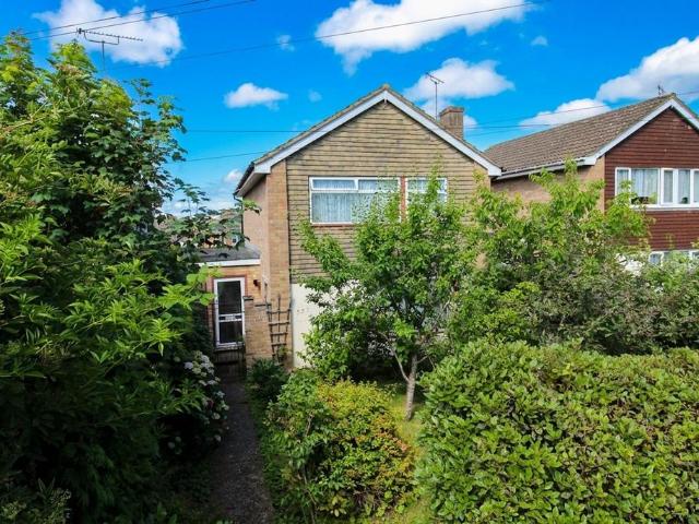 House for sale in Willesborough, Bridgefield