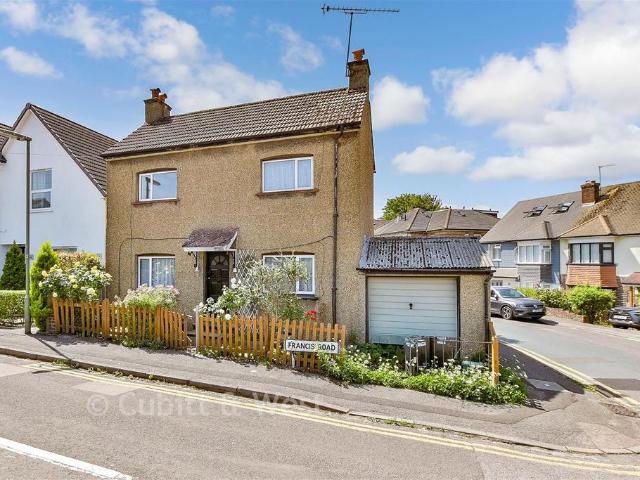 House for sale in Caterham on the Hill, Hillview