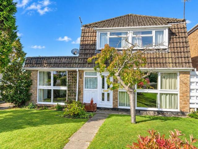House for sale in Yatton, North Somerset