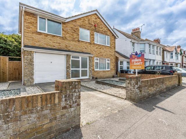 House for sale in Westbrook, Acol