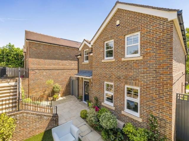 House for sale in Weeke, Harestock