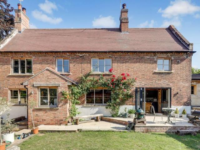 House for sale in Alverton, East Midlands