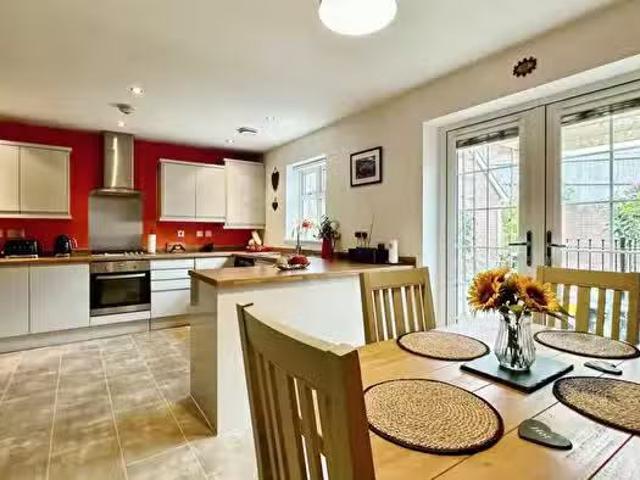 House for sale in Pontardawe, Clydach