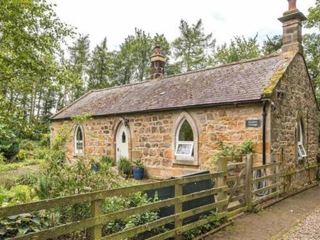 House for sale in Alnwick, Northumberland