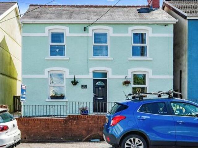 House for sale in Ammanford, Wales