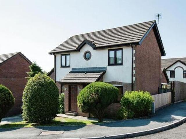House for sale in Ammanford, Wales